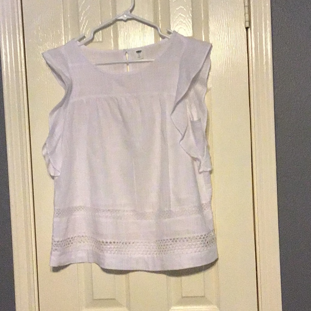 Old Navy white ruffled blouse